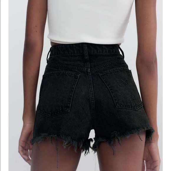Zara shorts - Picture 2 of 6
